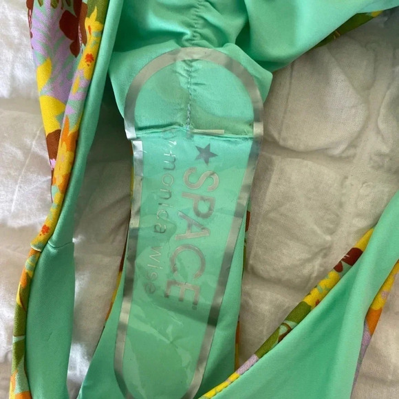 L*Space high waisted bikini bottom - Picture 3 of 8